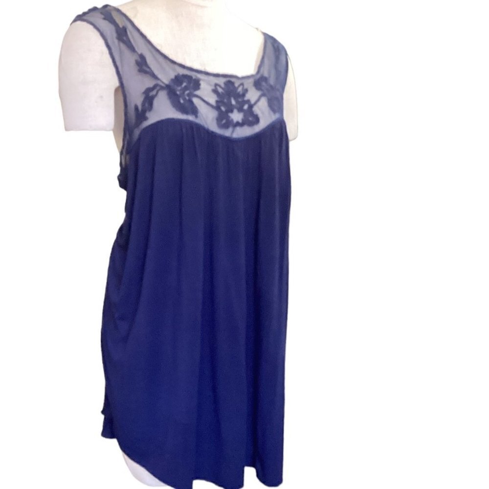 Torrid Tank Top Mesh Lace Accent Sz 5 (28/5X) Blue 151C